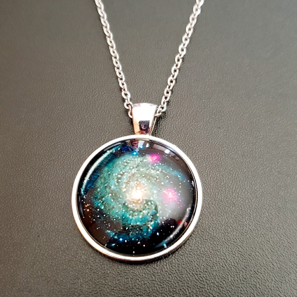 NWOT Spiral Galaxy Space Necklace